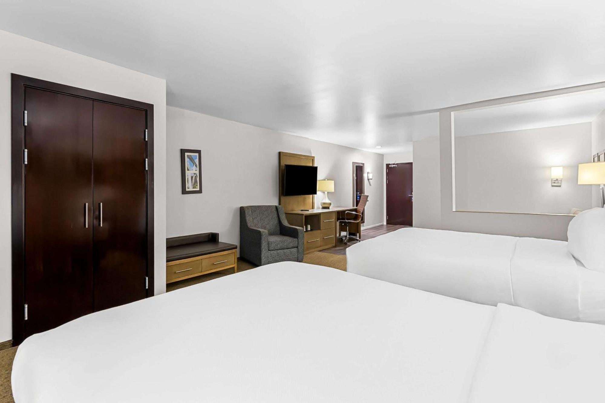 Comfort Suites Columbia Bagian luar foto